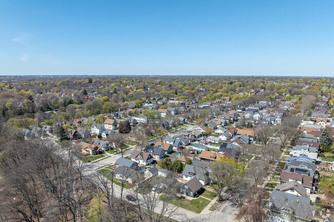 Nature is just around the corner in the Hawthorne Glen neighborhood.