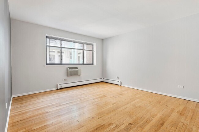 6755 N Sheridan Rd unit 438, Chicago, IL 60626 - photo 4