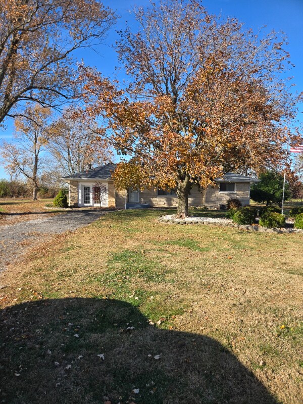 7520 W Manson Colfax Rd, Colfax, IN 46035