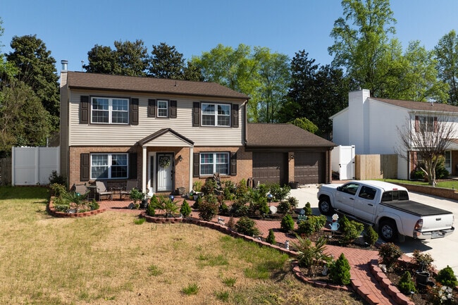 Newer or renovated homes in Level Green are priced over $400K.