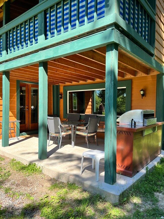 260 Rustic Ln, Bonners Ferry, ID 83805 - photo 2