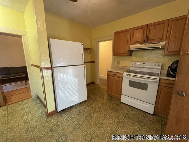 62 Union St unit 1, Brighton, MA 02135 - photo 3