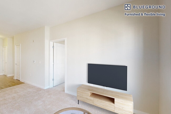 2987 District Ave unit FL6-ID8671A, Fairfax, VA 22031 - photo 2