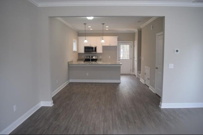 1776 17th Ave NE, Hickory, NC 28601 - photo 2