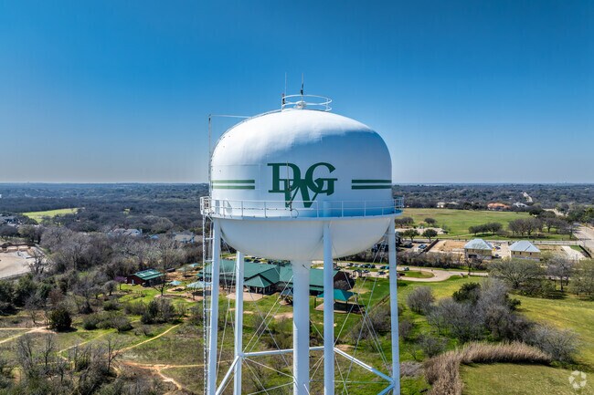 Dalworthington Gardens is a tight‑knit community 10 minutes from Fort Worth.