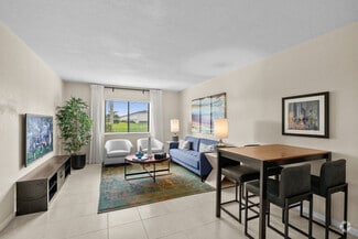 5101 Palm Hill Dr, West Palm Beach, FL 33415