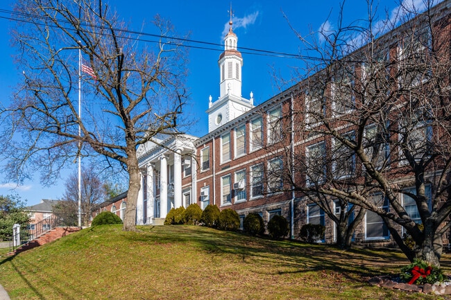Connecticut Farms Elementary School is a fine learning institution located in Union, NJ.