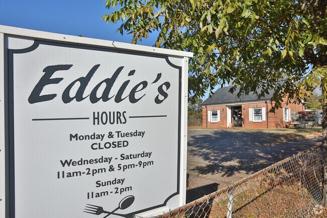 Eddie's is Hickory Grove's only restaurant in town but don't come early in the week.