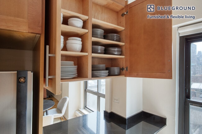 300 E 51st St unit FL9-ID531, New York, NY 10022 - photo 7