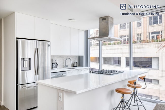 8 E Huron St unit FL10-ID124, Chicago, IL 60611 - photo 6