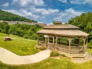 14 Frontier Ridge Ct, Staunton, VA 24401