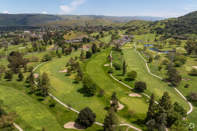 Santa Teresa Golf Club is available for any Golf enthusiasts in the Los Paseos neighborhood.