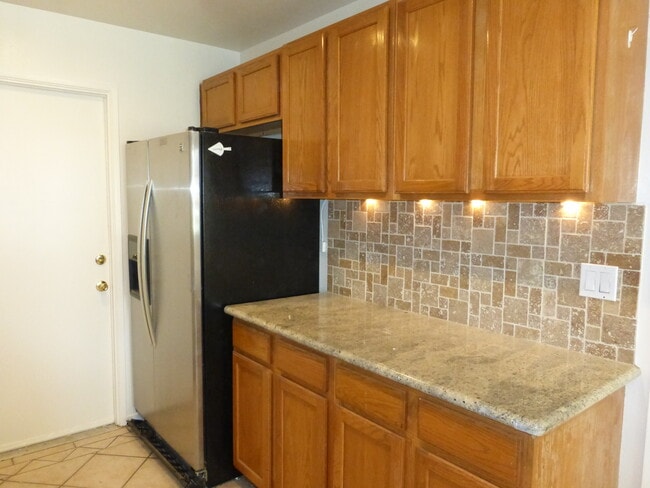 23123 Cohasset St, West Hills, CA 91307 - photo 4