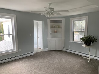35 Walter St Unit 2, Salem, MA 01970