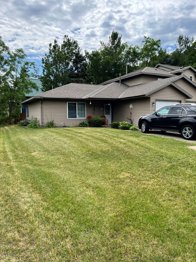 Taylors Falls Villas, Taylors Falls, MN 55084 - photo 3