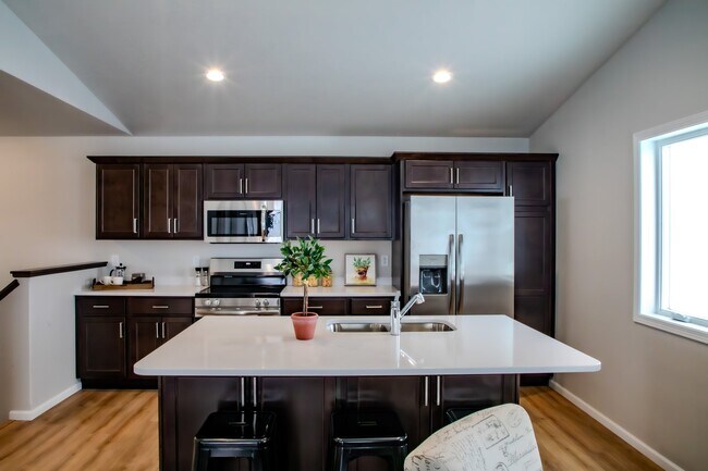 327 Lionheart Dr unit 37923018, Horace, ND 58047 - photo 4