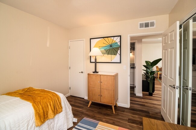 Union On Bellevue, Tucson, AZ 85716 - photo 6