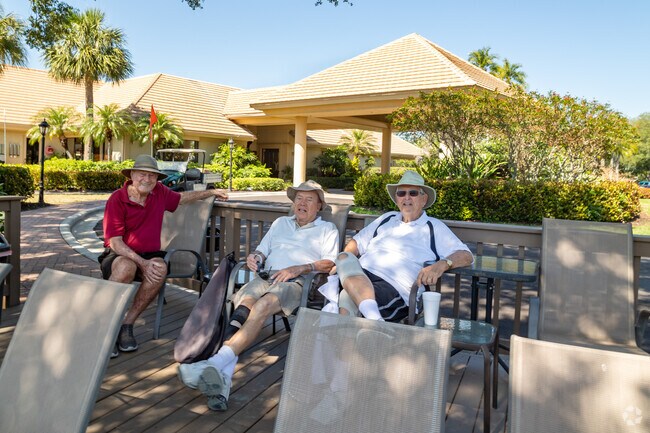 Longshore Lakes is a friendly community and a great neighborhood for making new friends.