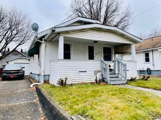 46 Brighton Dr, Akron, OH 44301