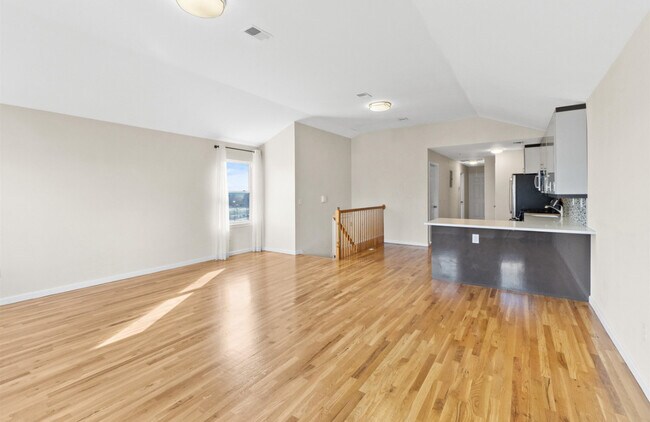 431 Bramhall Ave unit 2, Jersey City, NJ 07304 - photo 5