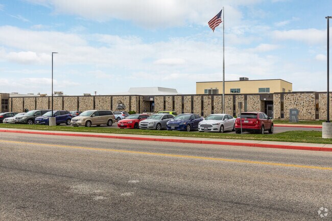 Roy High School in Roy is a large campus with several buildings that house classrooms, administrative offices, and sports facilities.