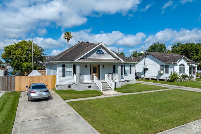 Bungalow home styles can be found throughout Gretna.