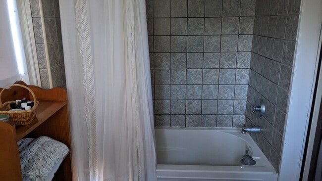 294 Western Ave unit Apartment 3, Henniker, NH 03242 - photo 5