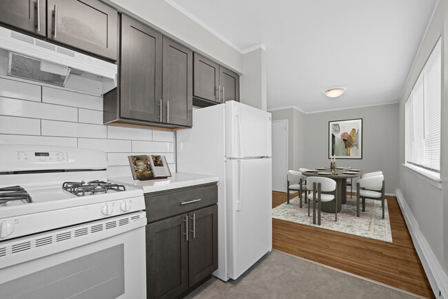 Brookfield Gardens, Ewing, NJ 08618 - photo 2