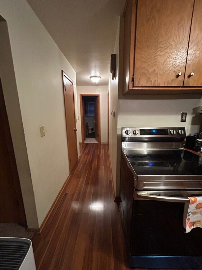 1408 Winchell St unit 2, Saint Paul, MN 55106 - photo 5