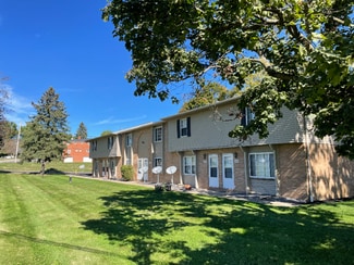 4640 Applegrove St NW, North Canton, OH 44720