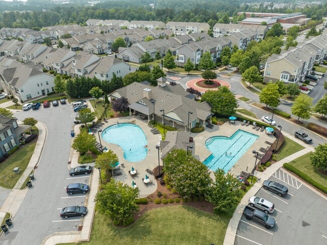 10122 Glen Autumn Rd, Raleigh, NC 27617 - photo 2