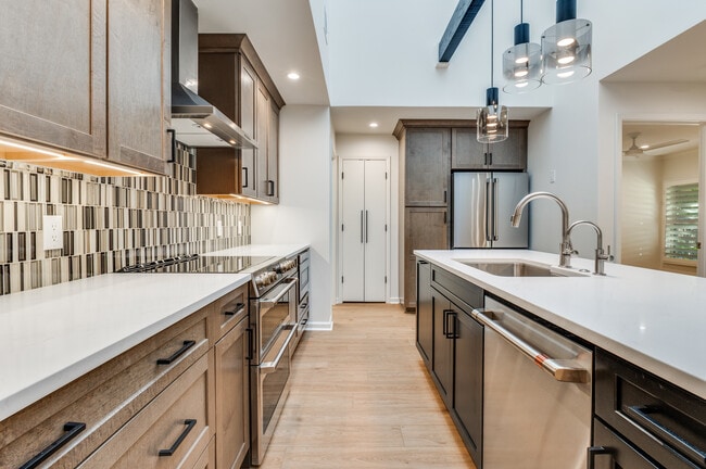 9805 Airline Rd, Dallas, TX 75230 - photo 4