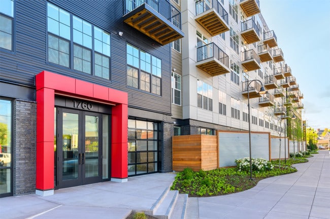 The Pioneer, Everett, MA 02149 - photo 3