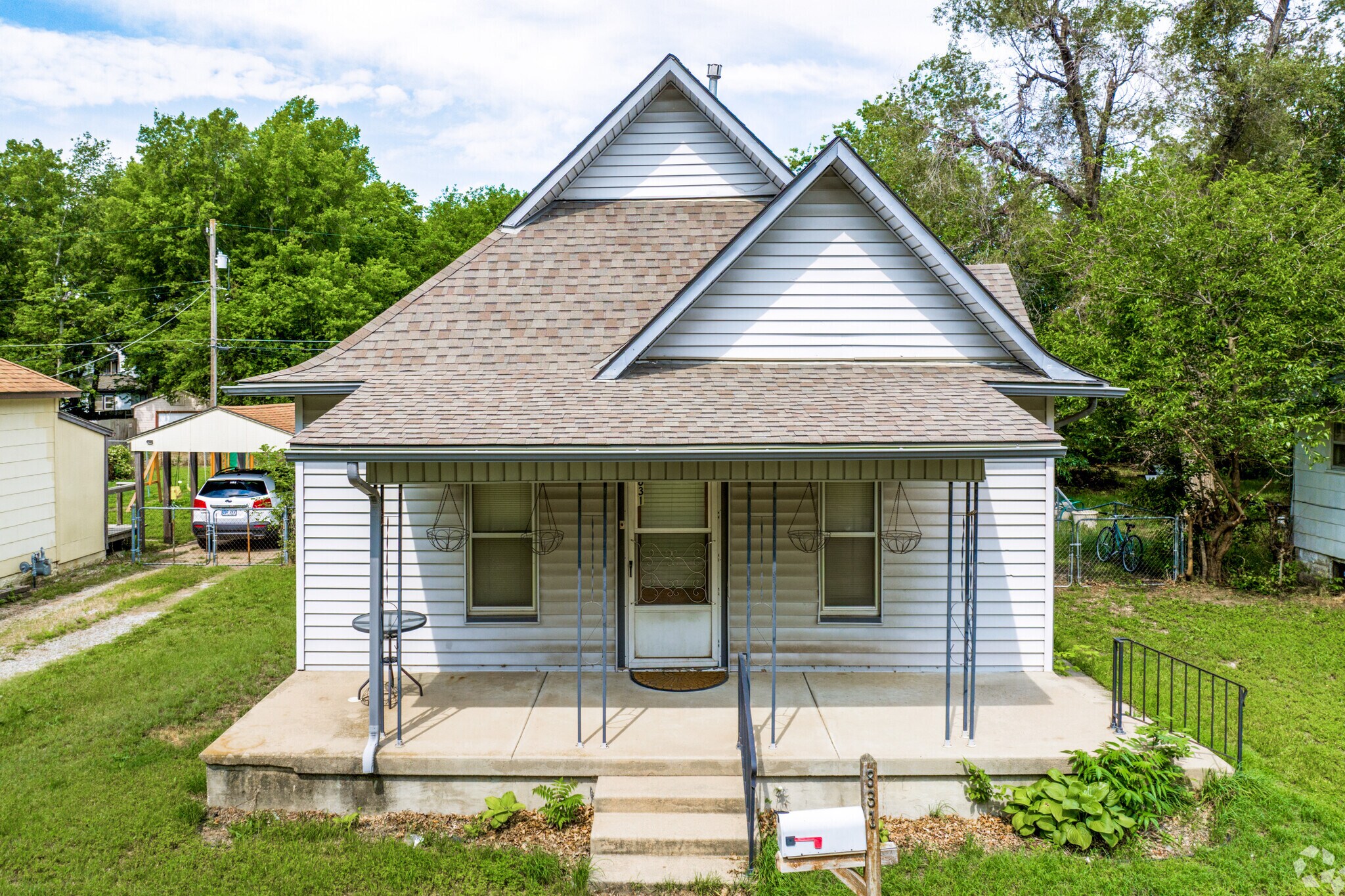 Most homes in McCormick are small Craftsman Dwellings.