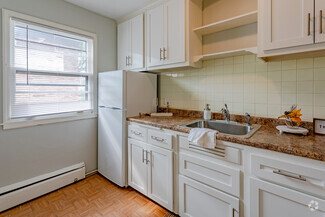 3829 W Broadway Ave, Robbinsdale, MN 55422