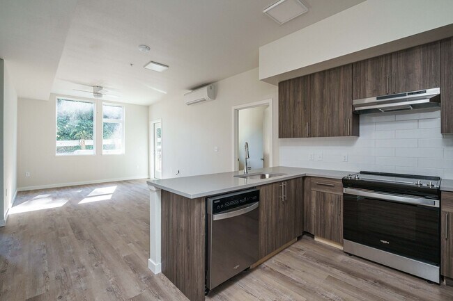 MARQ - The Woods on Marquam Hill, Portland, OR 97239 - photo 4