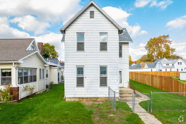 Bloomingdale in Fort Wayne offers many two-story home options to choose from.