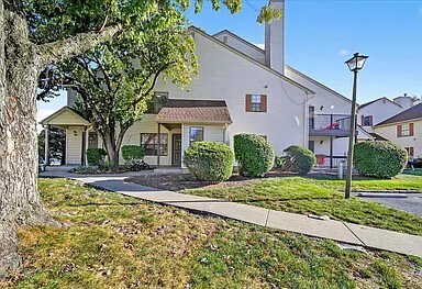 1002 Woodbridge Commons Way, Iselin, NJ 08830 - photo 2