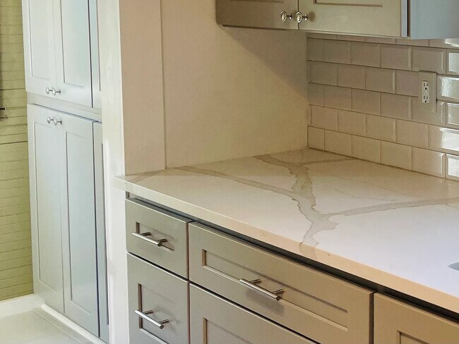 3304 NE 73rd Ave, Portland, OR 97213 - photo 7