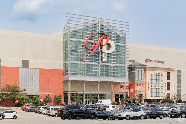 The Palisades Center in West Nyack features four levels of shopping with over 200 stores.