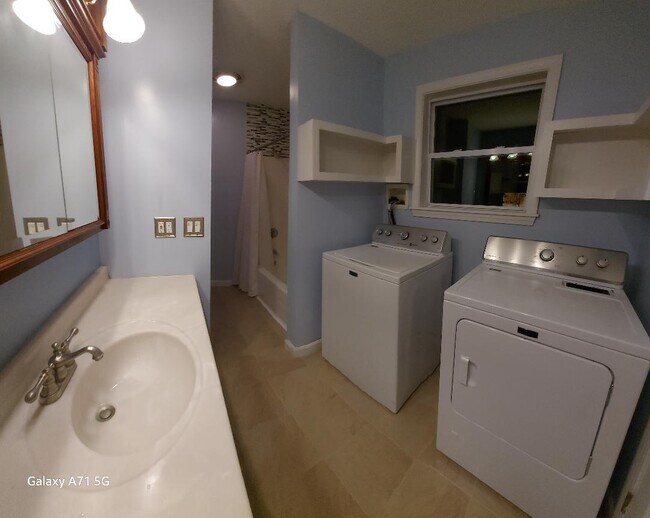 19 Harrison St unit 3, Taunton, MA 02780 - photo 4