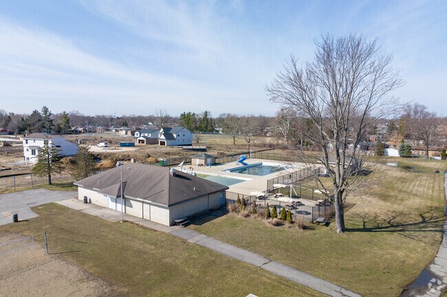 Clements Circle offers a Splash Park in Livonia.