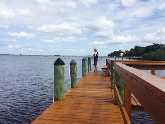 3225 E Riverside Dr, Fort Myers, FL 33916