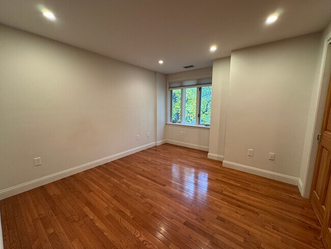 195 Forest St, Arlington, MA 02474 - photo 7