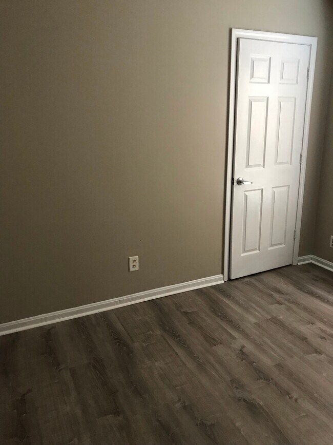 2113 Magazine St, Louisville, KY 40211 - photo 7