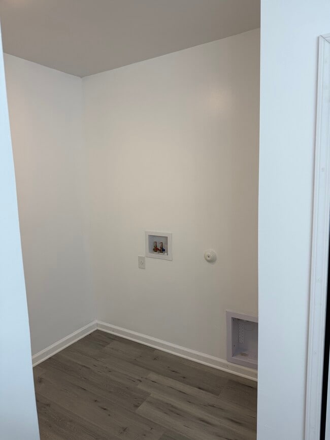 1300 W Main St unit B, Belleville, IL 62220 - photo 5