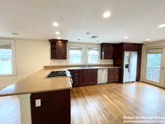 15 Sunset St, Boston, MA 02120