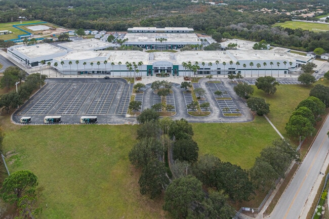 Lakewood Ranch High School empowers students to thrive academically and personally.