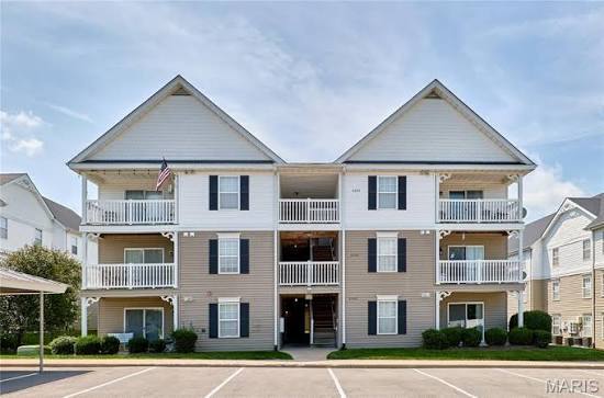 2302 Spring Creek Ln, O Fallon, MO 63368 - photo 1