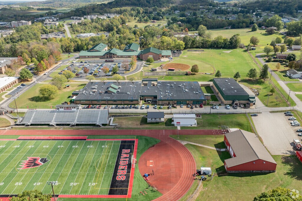 Greene County Ctc is near the high schoool.